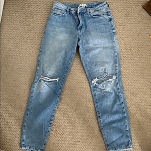 Forever 21 Light Washed Boyfriend Ripped Jeans
